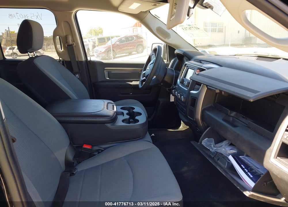 2024 RAM 1500 CLASSIC VIN: 1C6RR7GG3RS124121