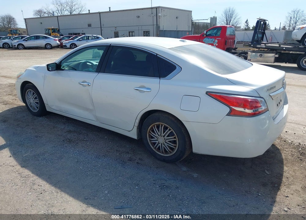 2015 NISSAN ALTIMA VIN: 1N4AL3AP3FC215944
