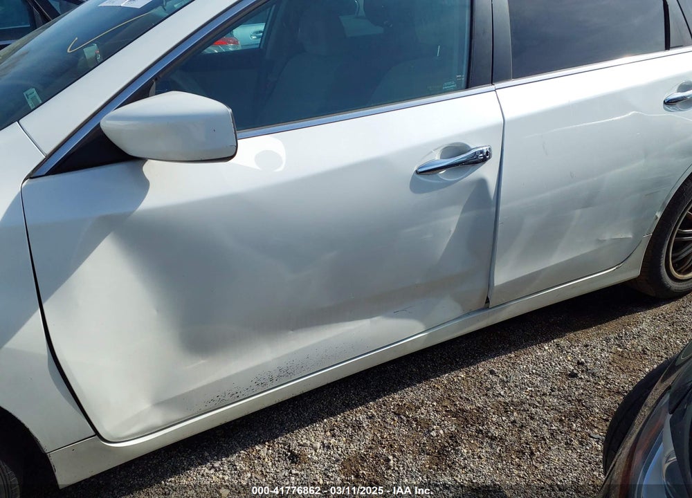 2015 NISSAN ALTIMA VIN: 1N4AL3AP3FC215944