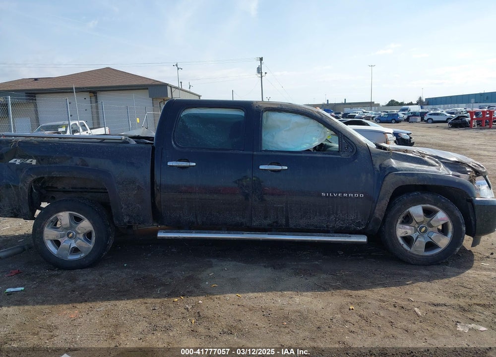2011 CHEVROLET SILVERADO 1500 LT VIN: 3GCPKSE38BG194170