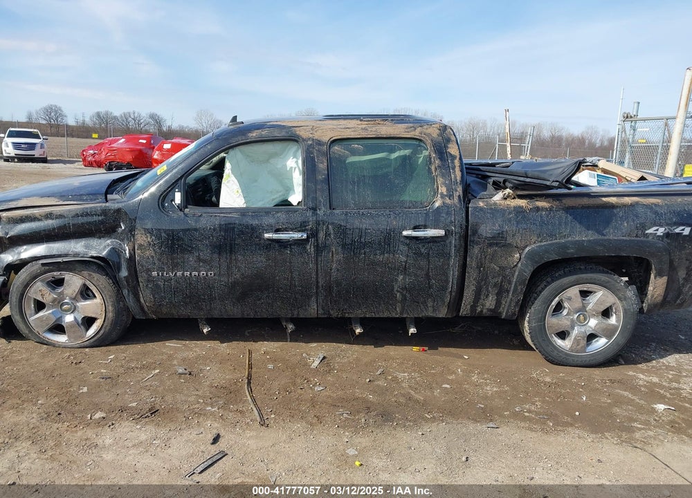2011 CHEVROLET SILVERADO 1500 LT VIN: 3GCPKSE38BG194170