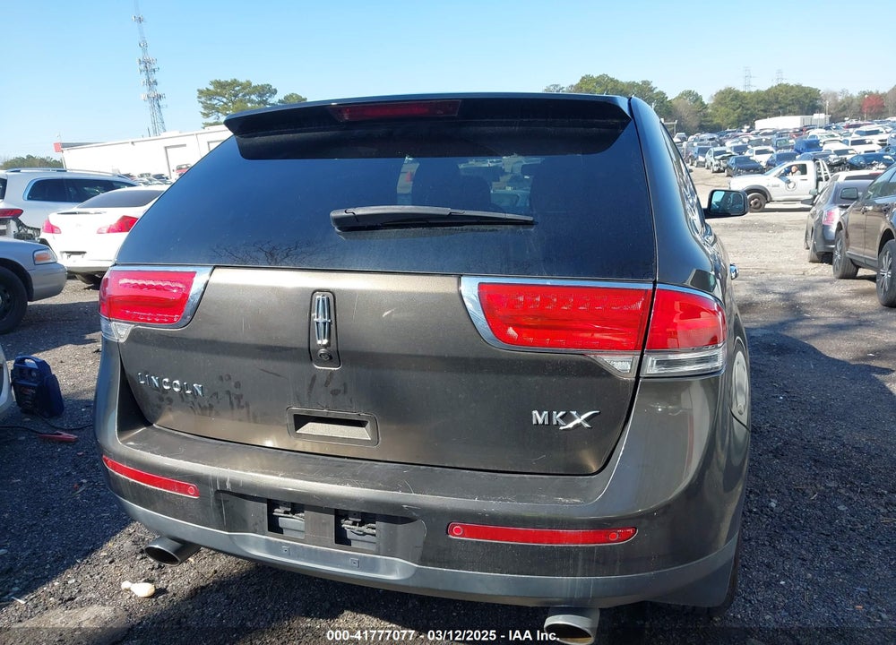 2011 LINCOLN MKX VIN: 2LMDJ6JK1BBJ00272