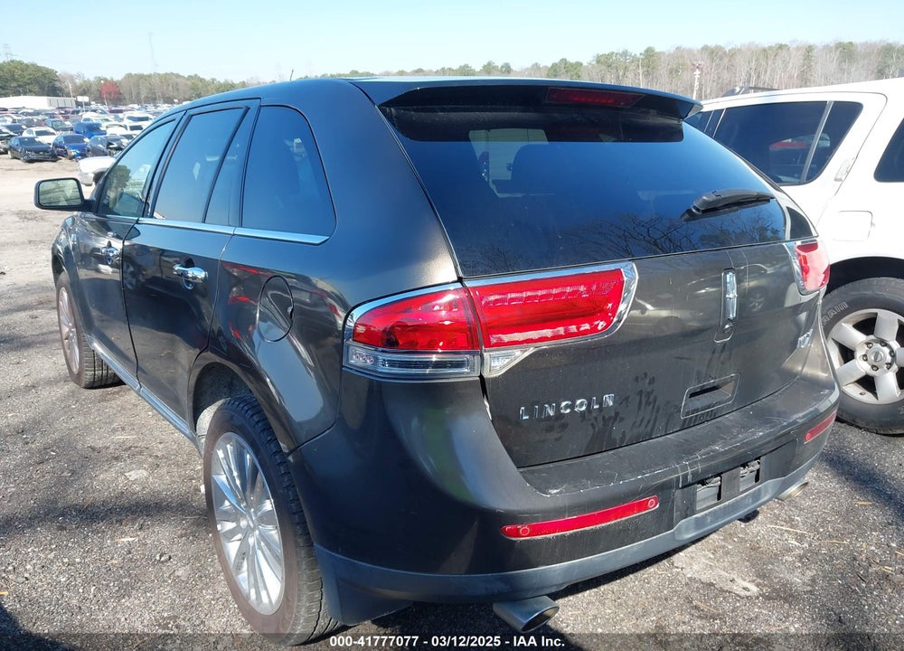 2011 LINCOLN MKX VIN: 2LMDJ6JK1BBJ00272