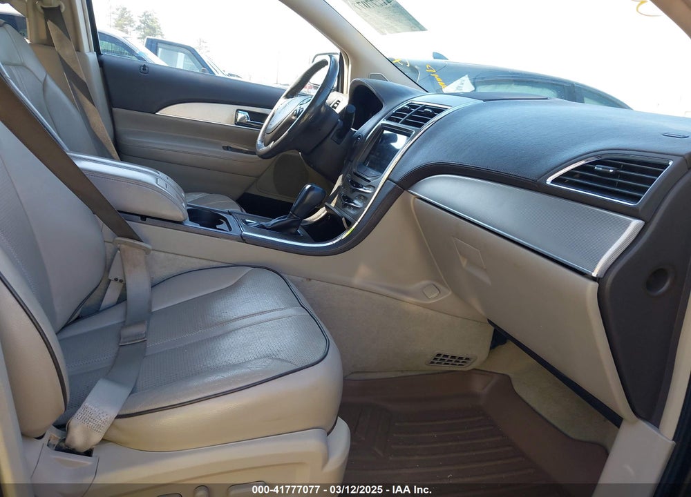 2011 LINCOLN MKX VIN: 2LMDJ6JK1BBJ00272