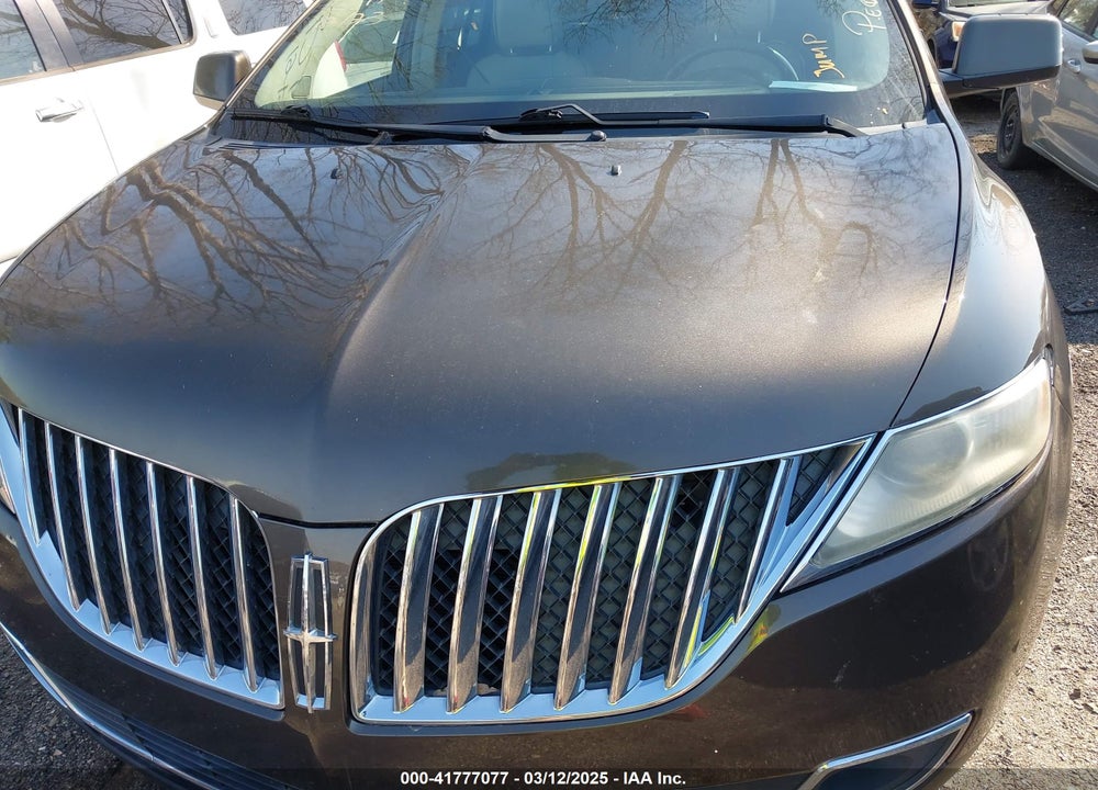 2011 LINCOLN MKX VIN: 2LMDJ6JK1BBJ00272