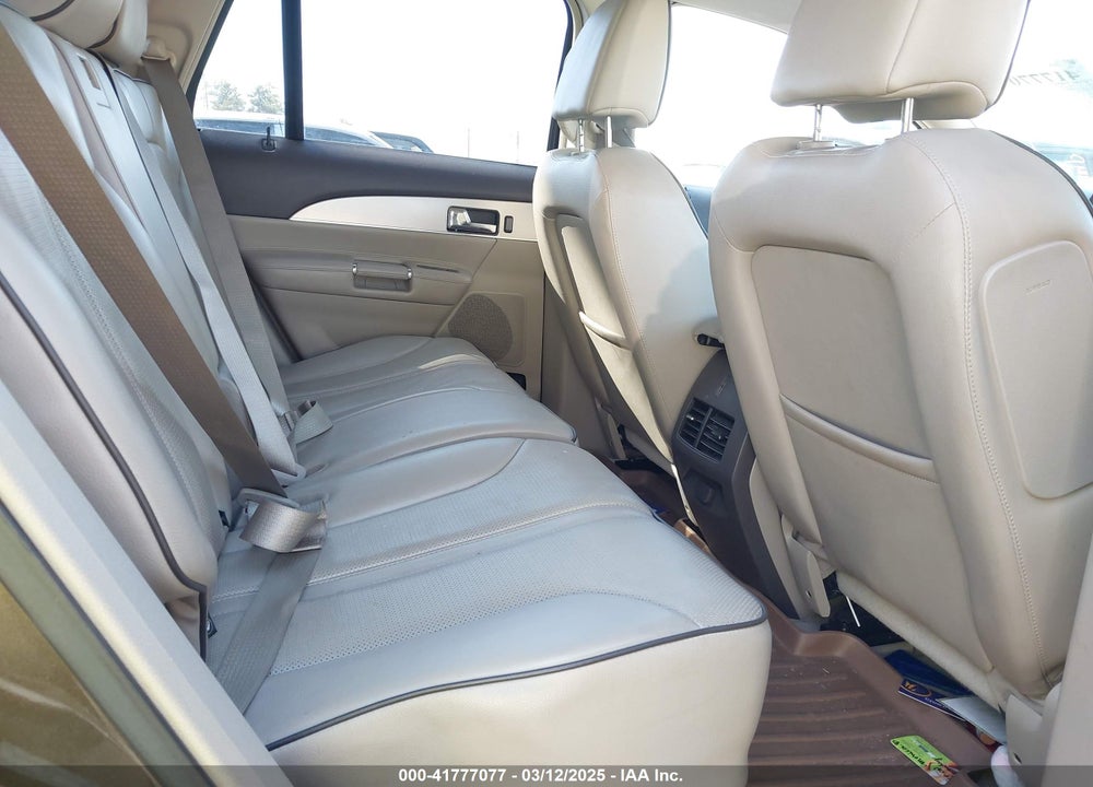2011 LINCOLN MKX VIN: 2LMDJ6JK1BBJ00272