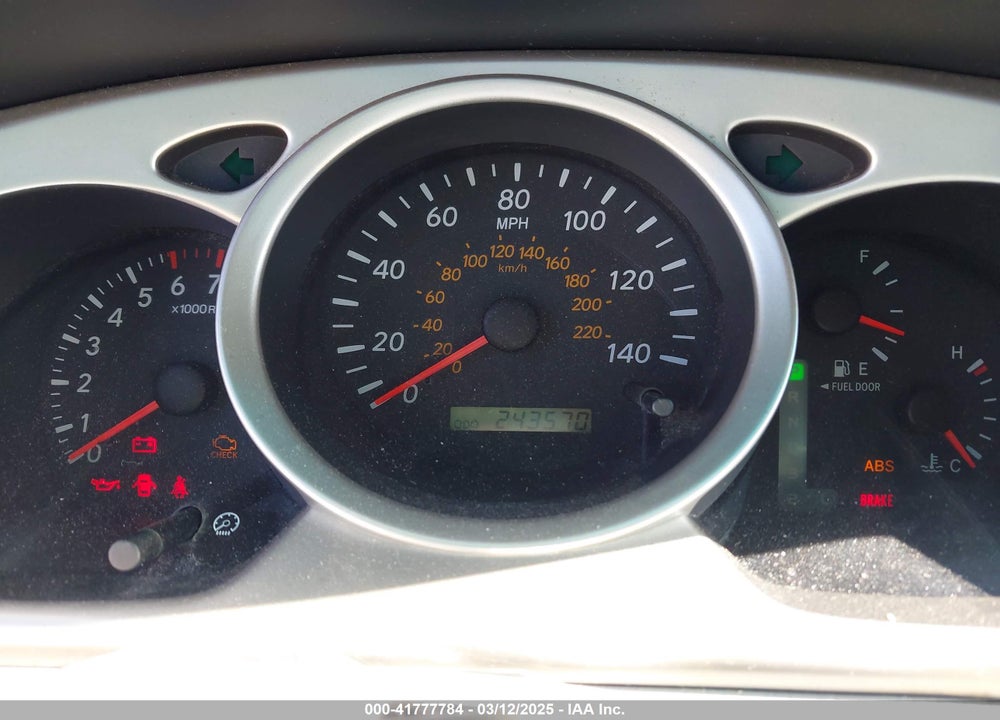 2005 TOYOTA HIGHLANDER VIN: JTEGP21A050044323