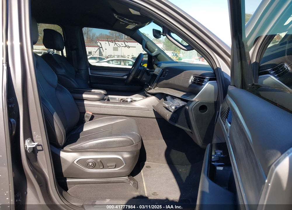 2024 JEEP WAGONEER L VIN: 1C4SJSBP0RS173157