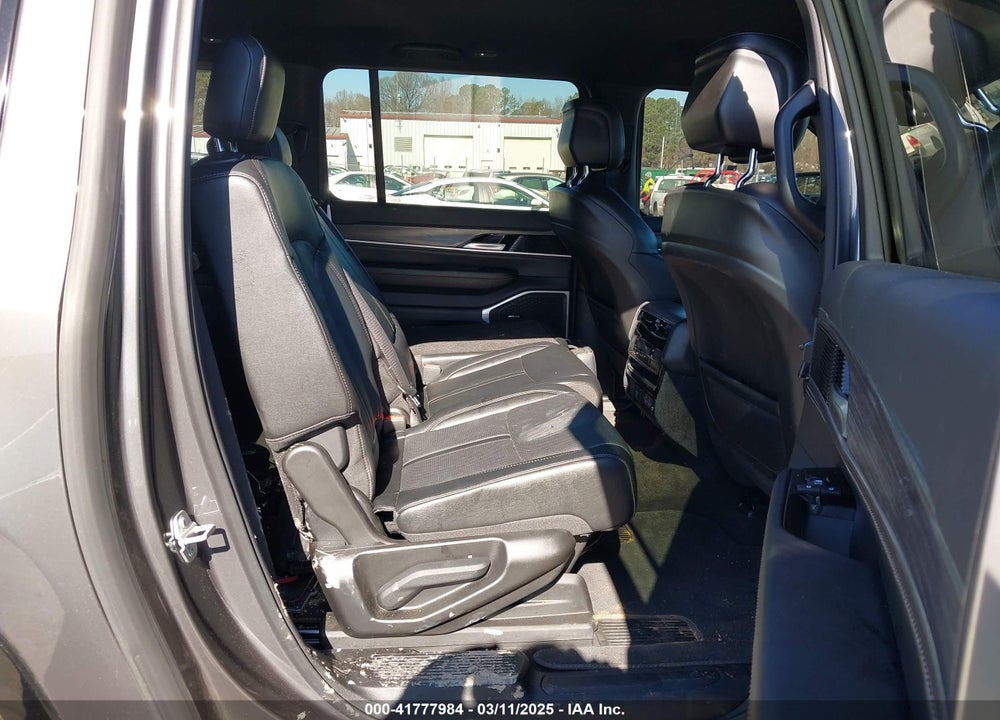 2024 JEEP WAGONEER L VIN: 1C4SJSBP0RS173157