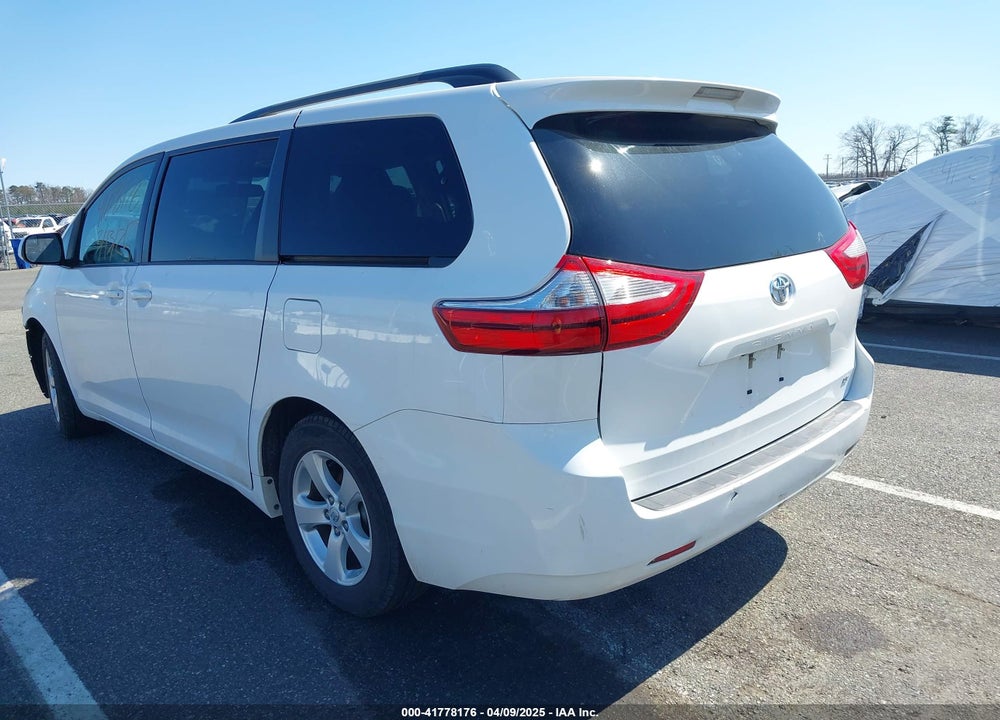 2017 TOYOTA SIENNA LE 8 PASSENGER VIN: 5TDKZ3DC9HS797877