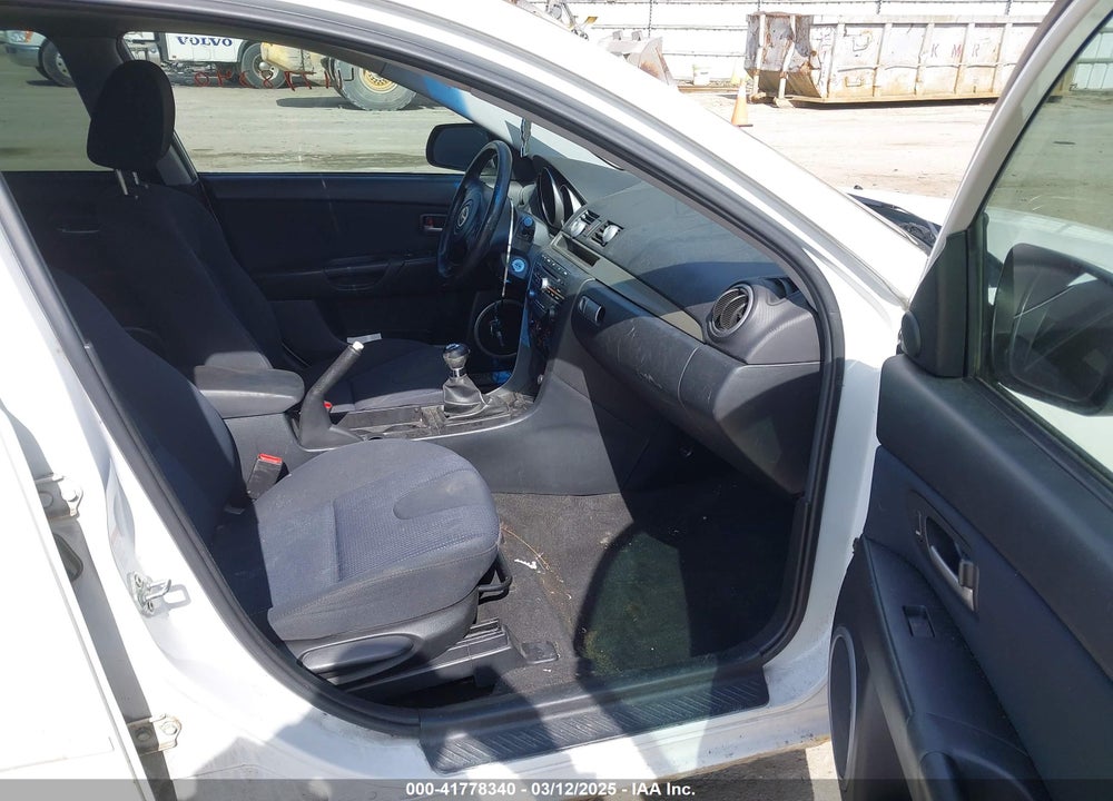 2006 MAZDA MAZDA3 VIN: JM1BK323961444833