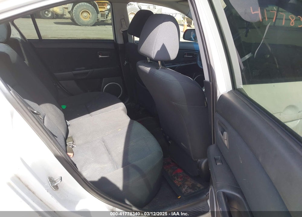 2006 MAZDA MAZDA3 VIN: JM1BK323961444833