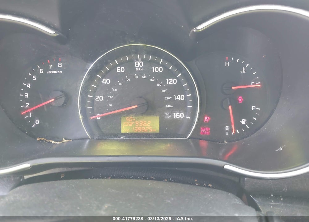 2014 KIA SORENTO LX VIN: 5XYKT3A69EG431054
