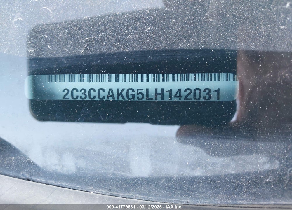 2020 CHRYSLER 300 VIN: 2C3CCAKG5LH142031