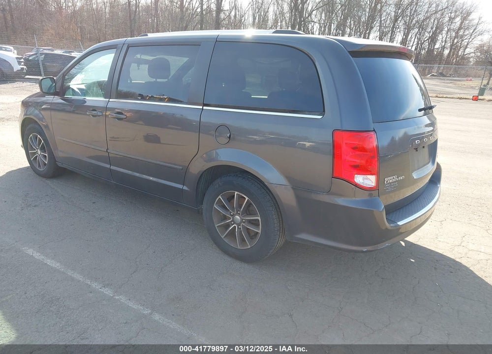 2017 DODGE GRAND CARAVAN VIN: 2C4RDGCG2HR758484