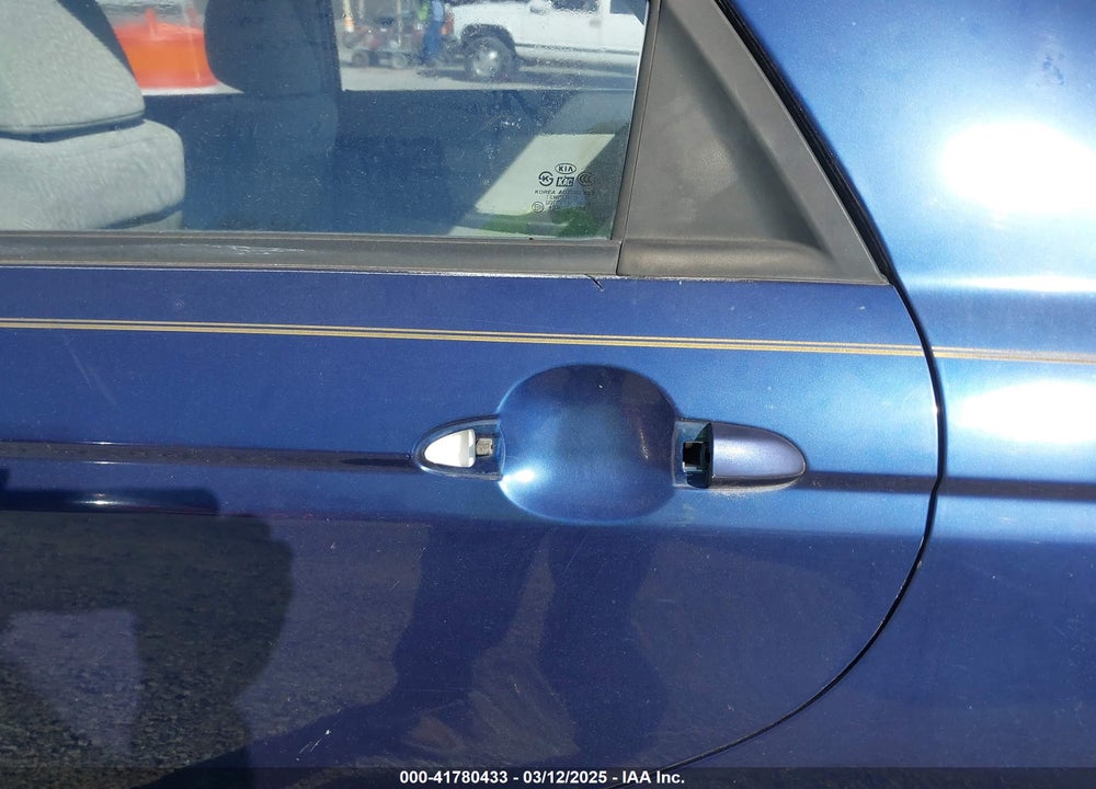 2006 KIA SPECTRA VIN: KNAFE121165251240