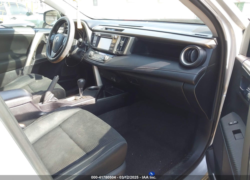 2015 TOYOTA RAV4 VIN: 2T3RFREV6FW359016