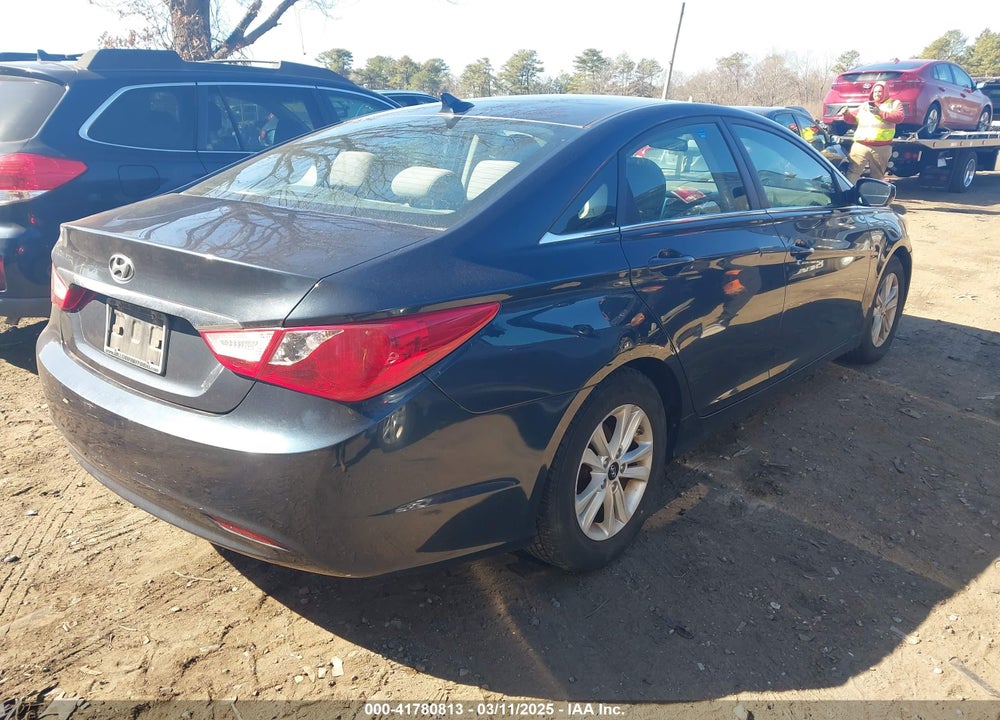2011 HYUNDAI SONATA VIN: 5NPEB4ACXBH156214