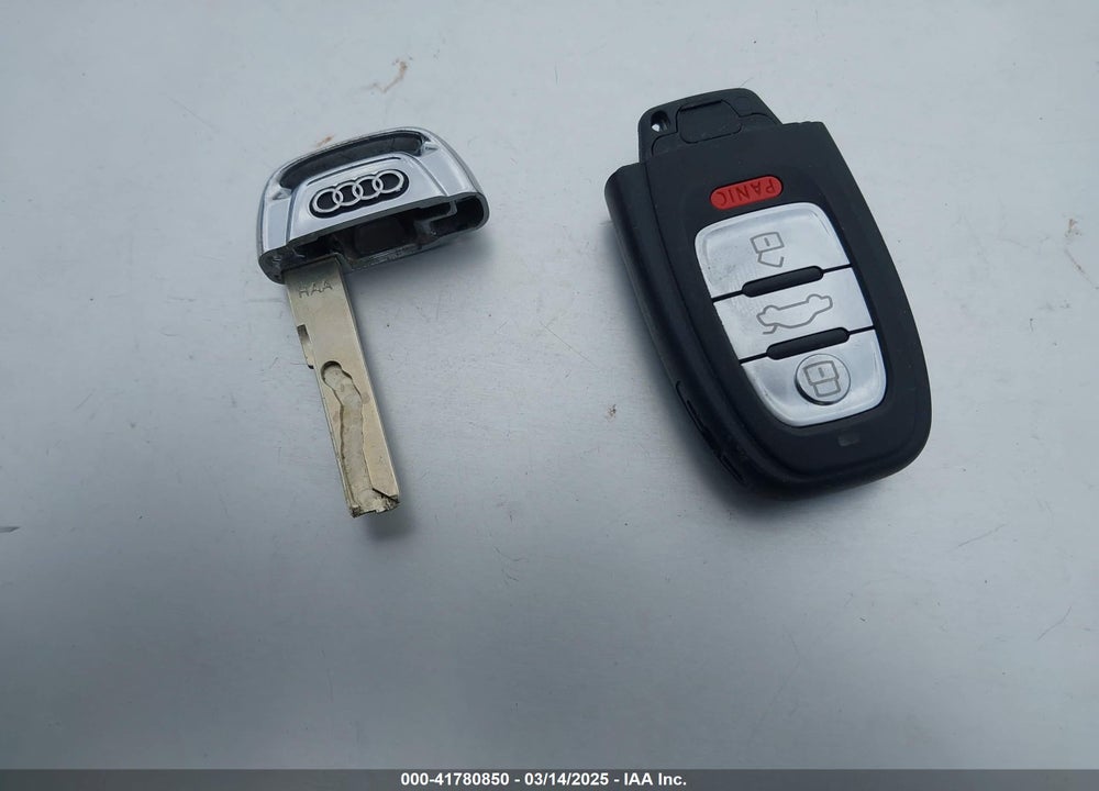 2013 AUDI S4 VIN: WAUBGAFLXDA037906