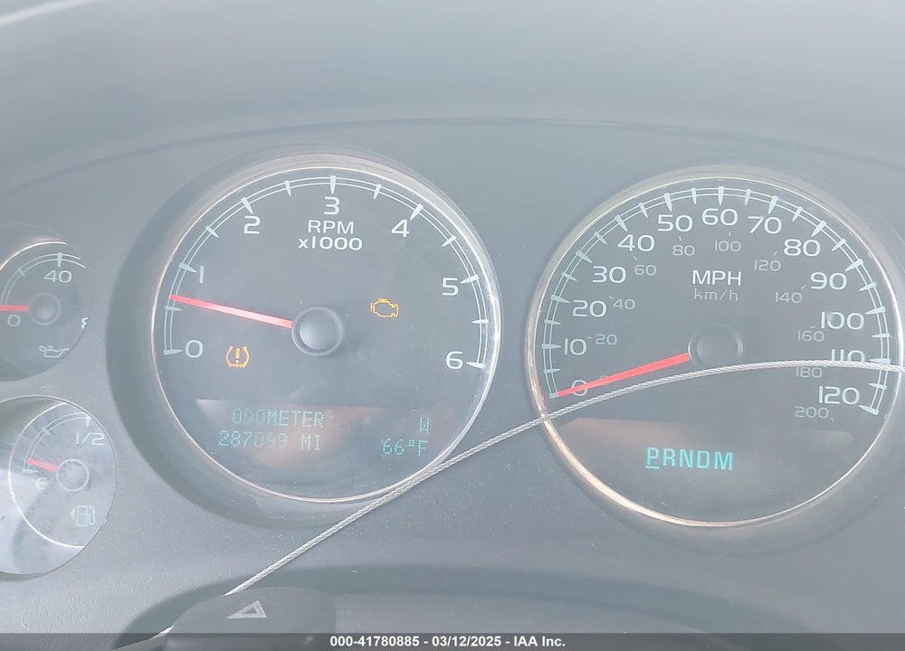 2009 CHEVROLET SUBURBAN 1500 VIN: 1GNFK26329R269571