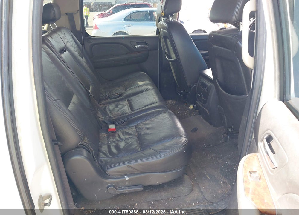 2009 CHEVROLET SUBURBAN 1500 VIN: 1GNFK26329R269571