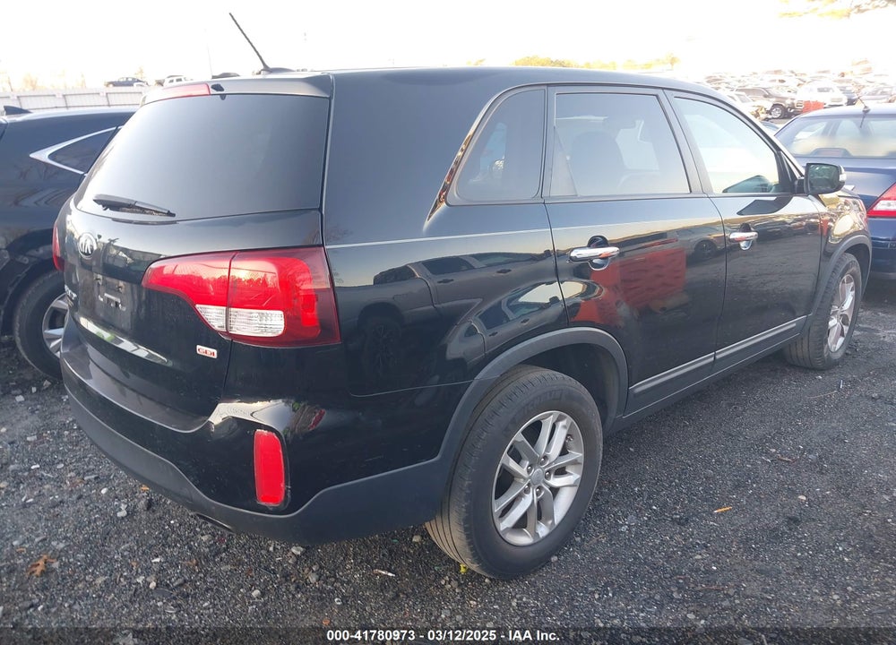 2015 KIA SORENTO VIN: 5XYKT3A67FG563411