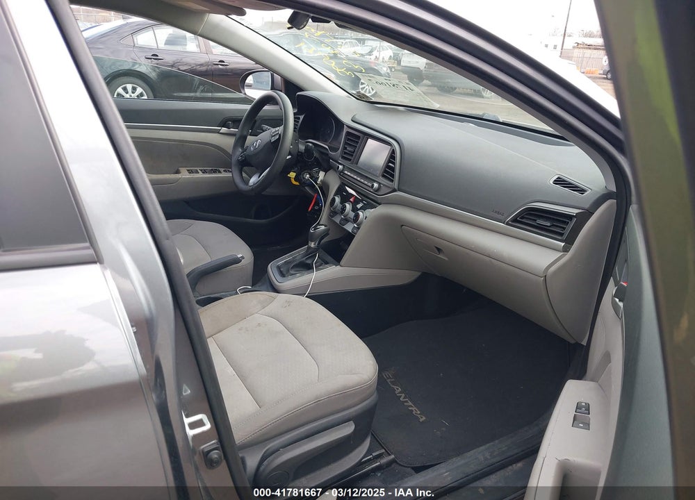 2019 HYUNDAI ELANTRA VIN: 5NPD84LF7KH417770