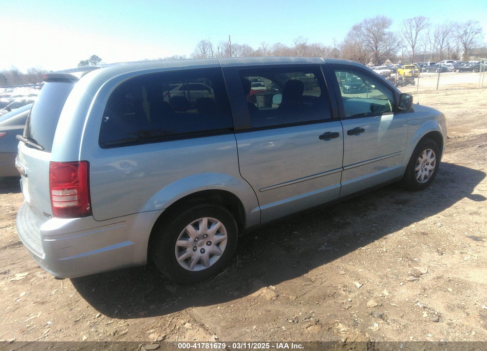 2008 CHRYSLER TOWN & COUNTRY VIN: 2A8HR44HX8R698871