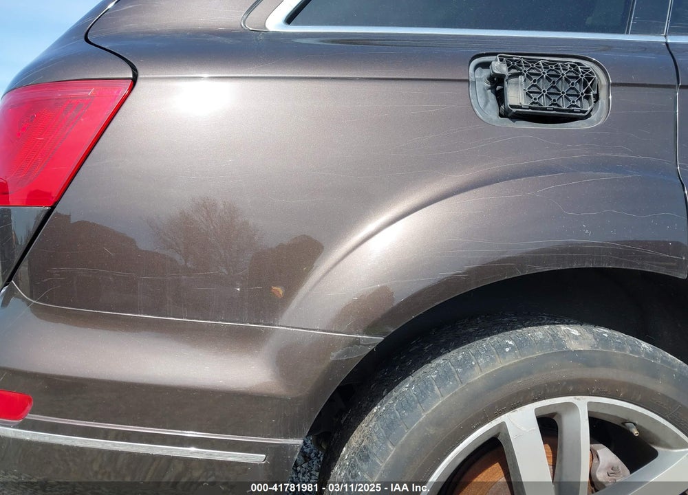 2011 AUDI Q7 VIN: WA1LMAFE9BD005066