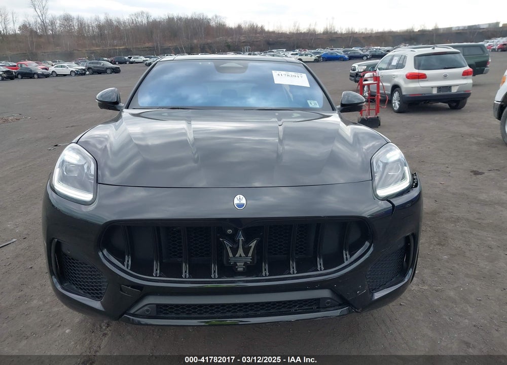 2023 MASERATI GRECALE MODENA VIN: ZN682AVM4P7434727