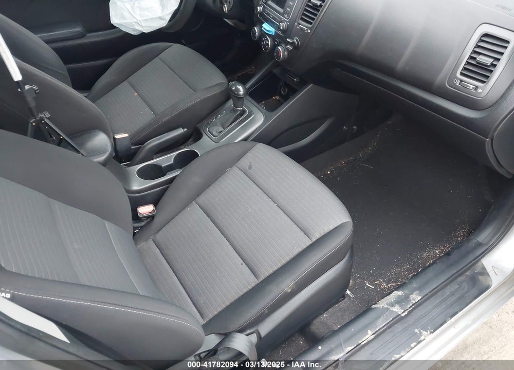 2015 KIA FORTE LX VIN: KNAFX4A64F5427531