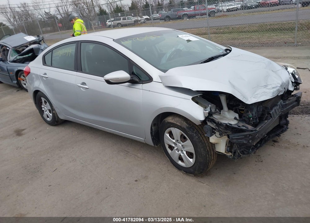 2015 KIA FORTE LX VIN: KNAFX4A64F5427531