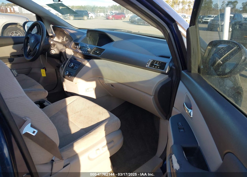2015 HONDA ODYSSEY LX VIN: 5FNRL5H28FB049510