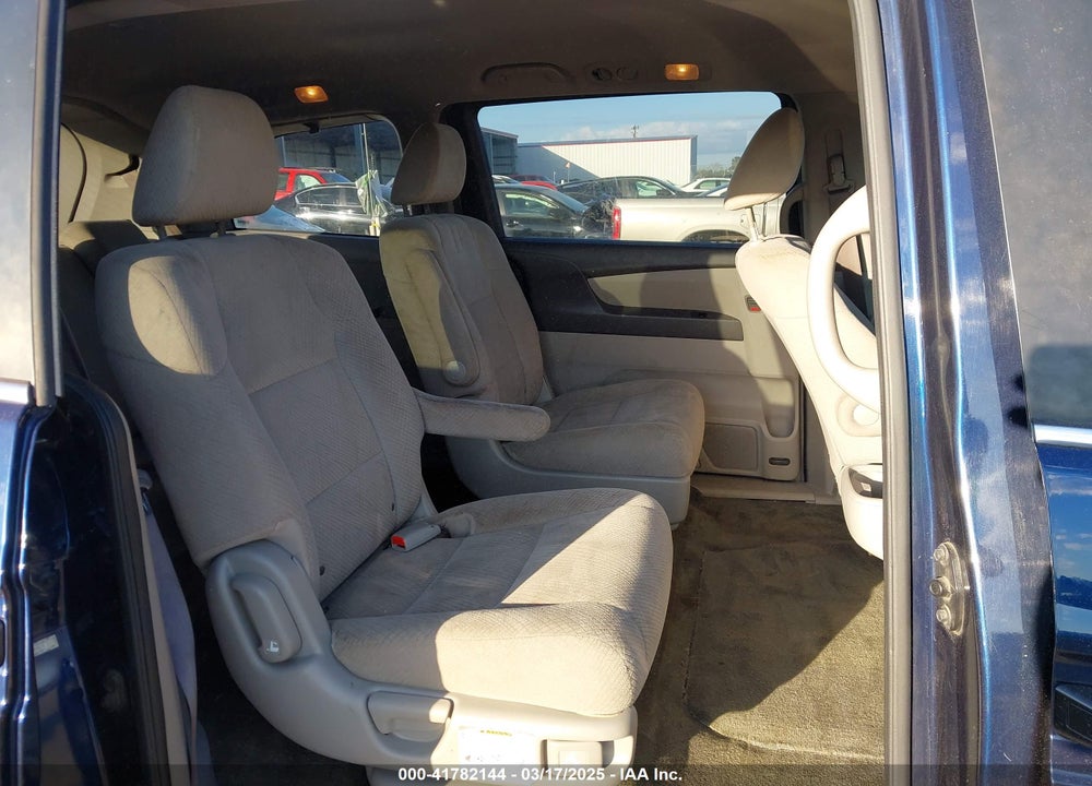 2015 HONDA ODYSSEY LX VIN: 5FNRL5H28FB049510