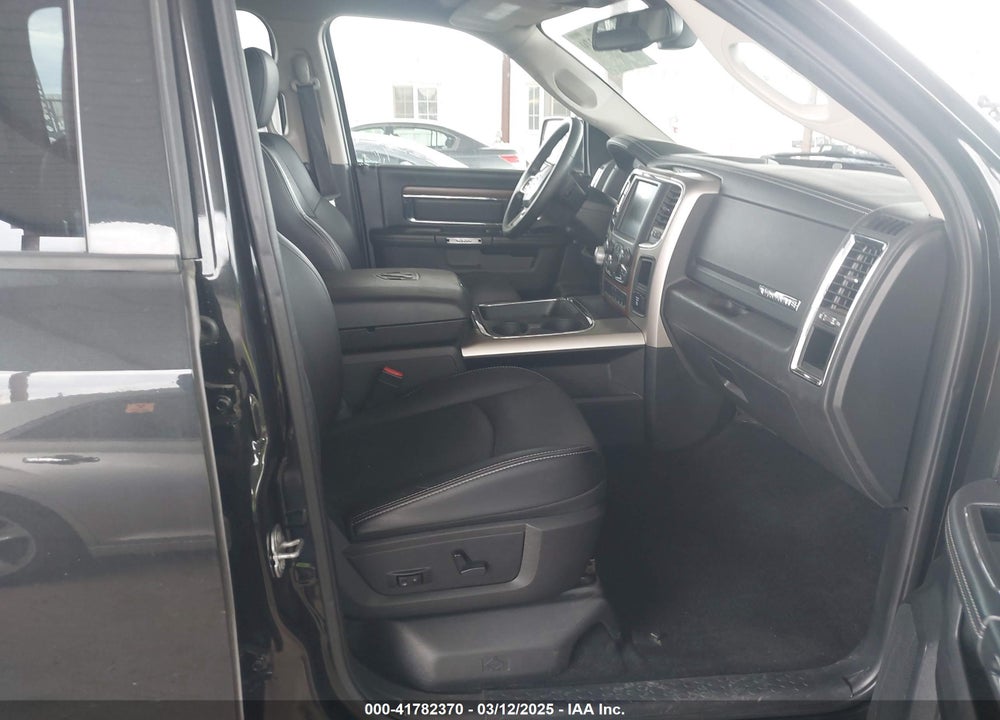 2017 RAM 1500 LAIE  4X4 5'7 BOX VIN: 1C6RR7NT0HS661236