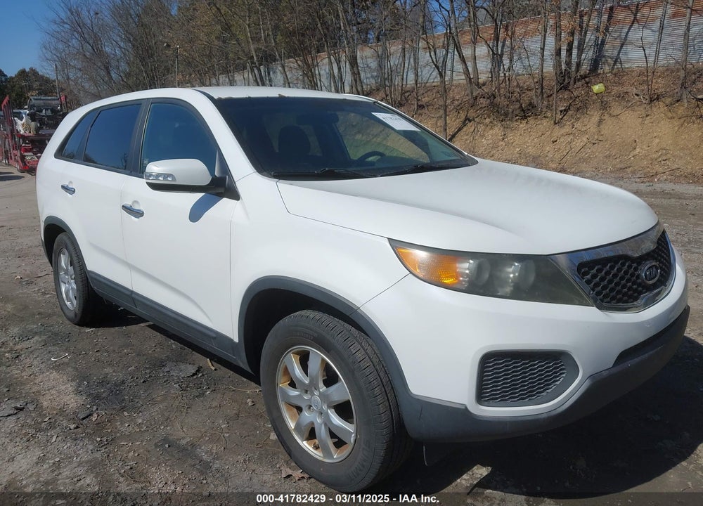 2011 KIA SORENTO VIN: 5XYKT3A18BG098989