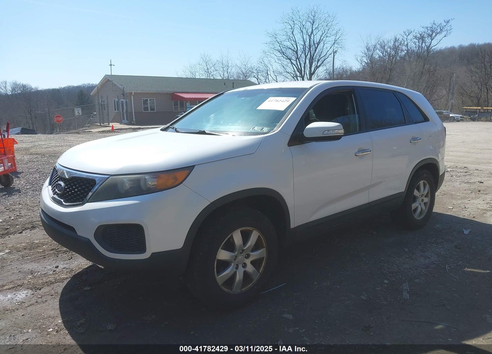 2011 KIA SORENTO VIN: 5XYKT3A18BG098989