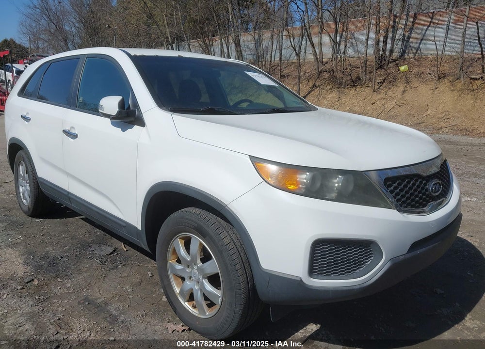 2011 KIA SORENTO VIN: 5XYKT3A18BG098989