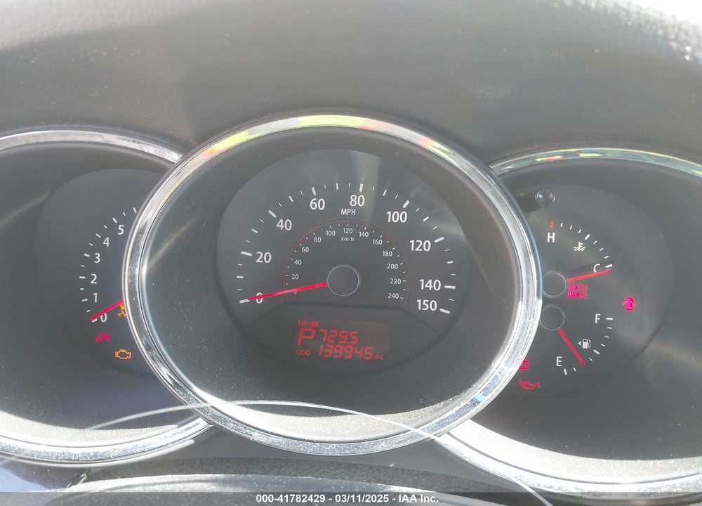 2011 KIA SORENTO VIN: 5XYKT3A18BG098989