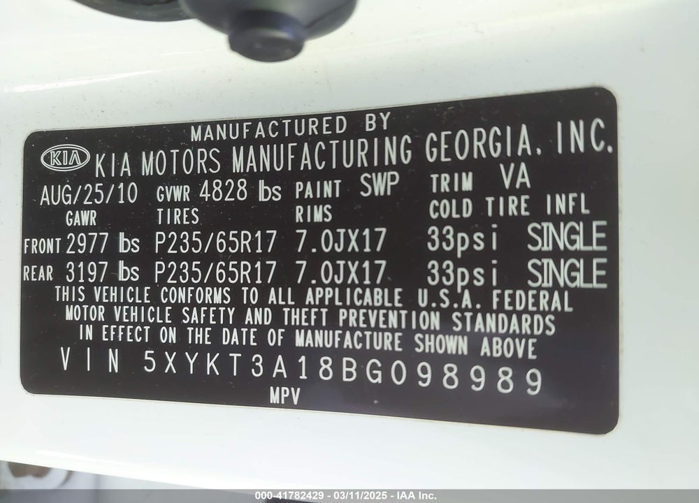 2011 KIA SORENTO VIN: 5XYKT3A18BG098989