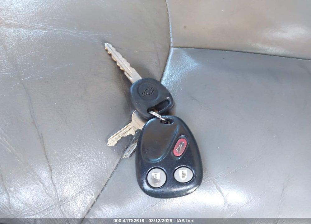 2004 CHEVROLET TAHOE VIN: 1GNEK13Z64R184420