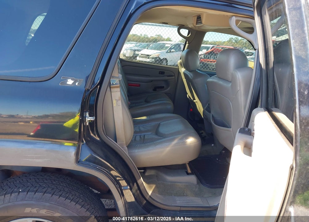 2004 CHEVROLET TAHOE VIN: 1GNEK13Z64R184420