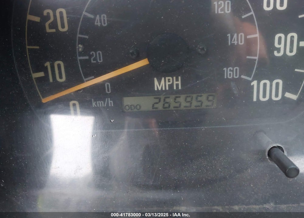 2000 GMC W4500 VIN: 4KDC4B1RXYJ801305