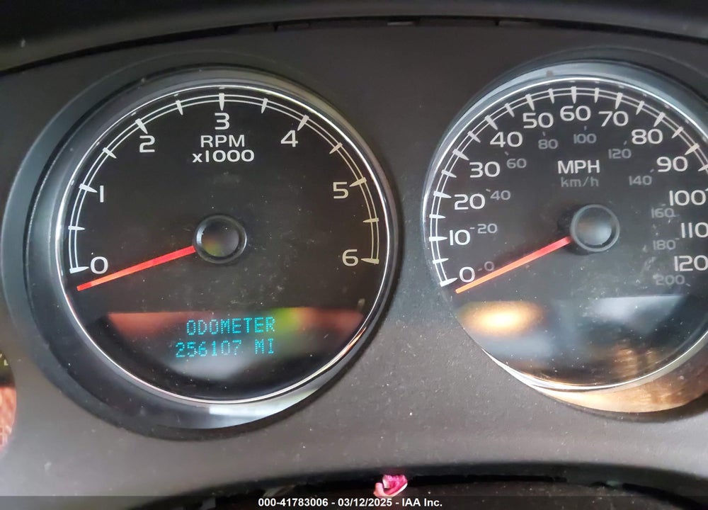 2012 CHEVROLET SUBURBAN 1500 LT VIN: 1GNSCJE06CR222550