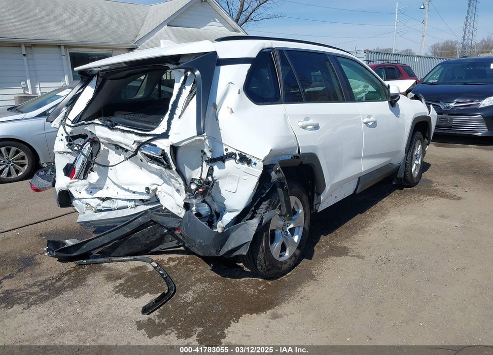 2020 TOYOTA RAV4 XLE VIN: 2T3P1RFV7LC137103