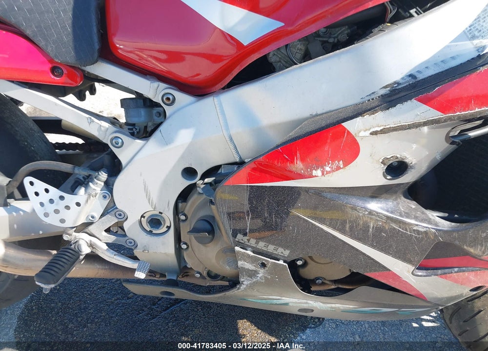 2001 KAWASAKI ZX900 E VIN: JKAZX2E161A028911