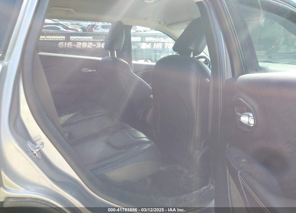 2016 JEEP CHEROKEE VIN: 1C4PJMDB1GW175184