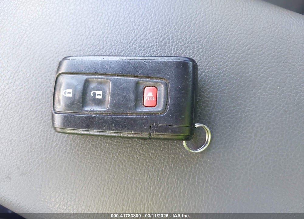 2008 TOYOTA PRIUS VIN: JTDKB20UX83390021
