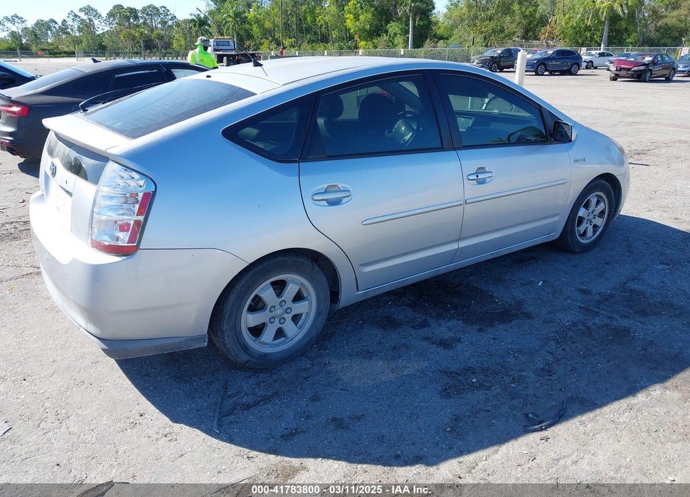 2008 TOYOTA PRIUS VIN: JTDKB20UX83390021
