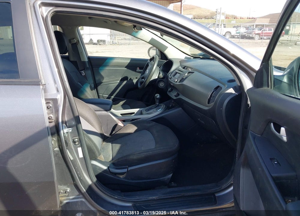2016 KIA SPORTAGE VIN: KNDPBCAC8G7879249